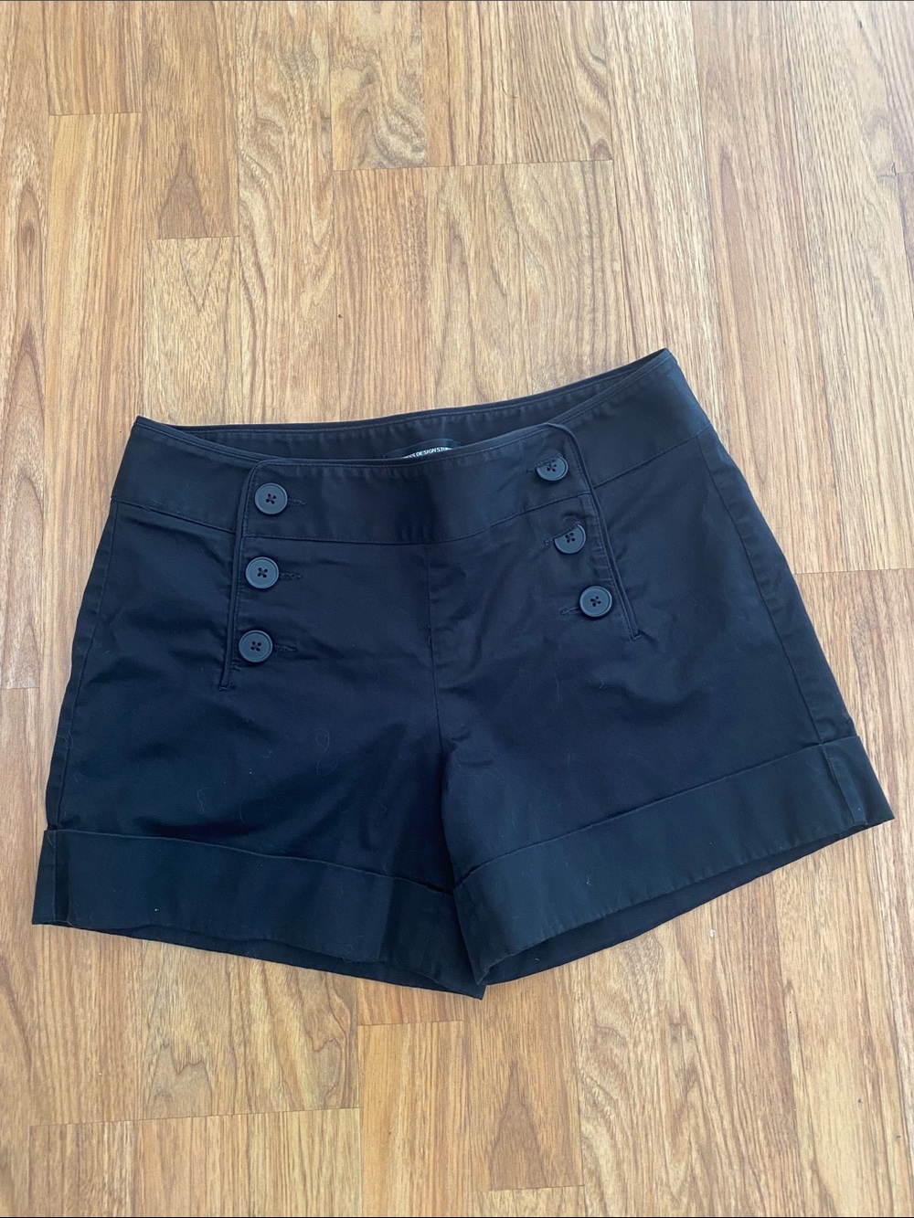 Express Design Studio Double breasted cuffed sailor shorts size 6 navy blue